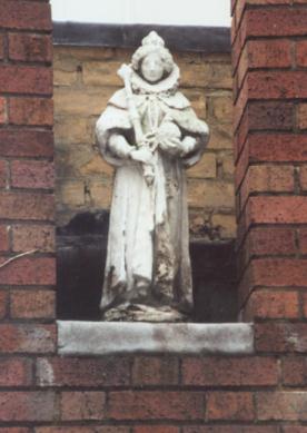 Statue of Queen Elizabeth I from the frigidarium