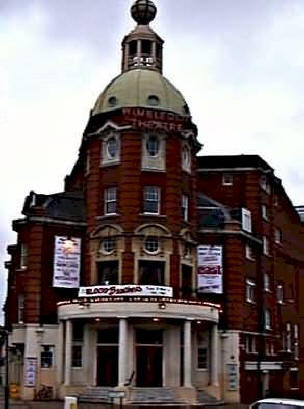 Exterior view of Wimbledon Theatre